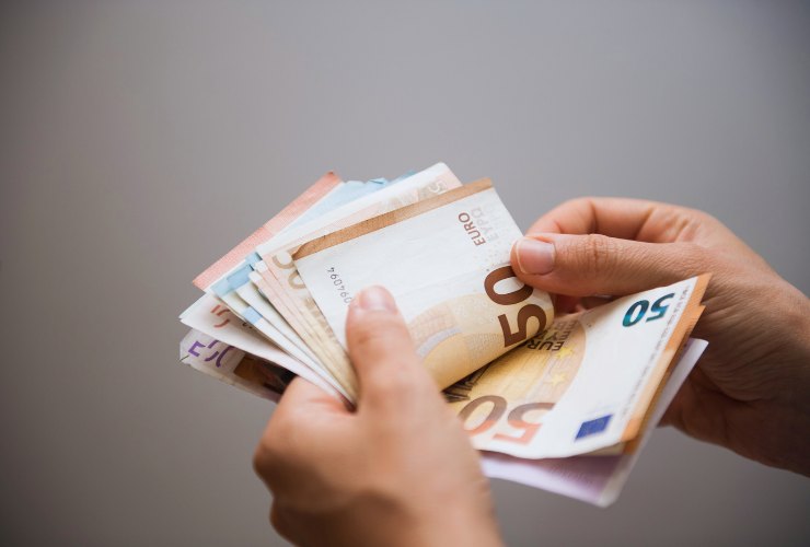 Lavoro 18.000 euro mese: cosa fare